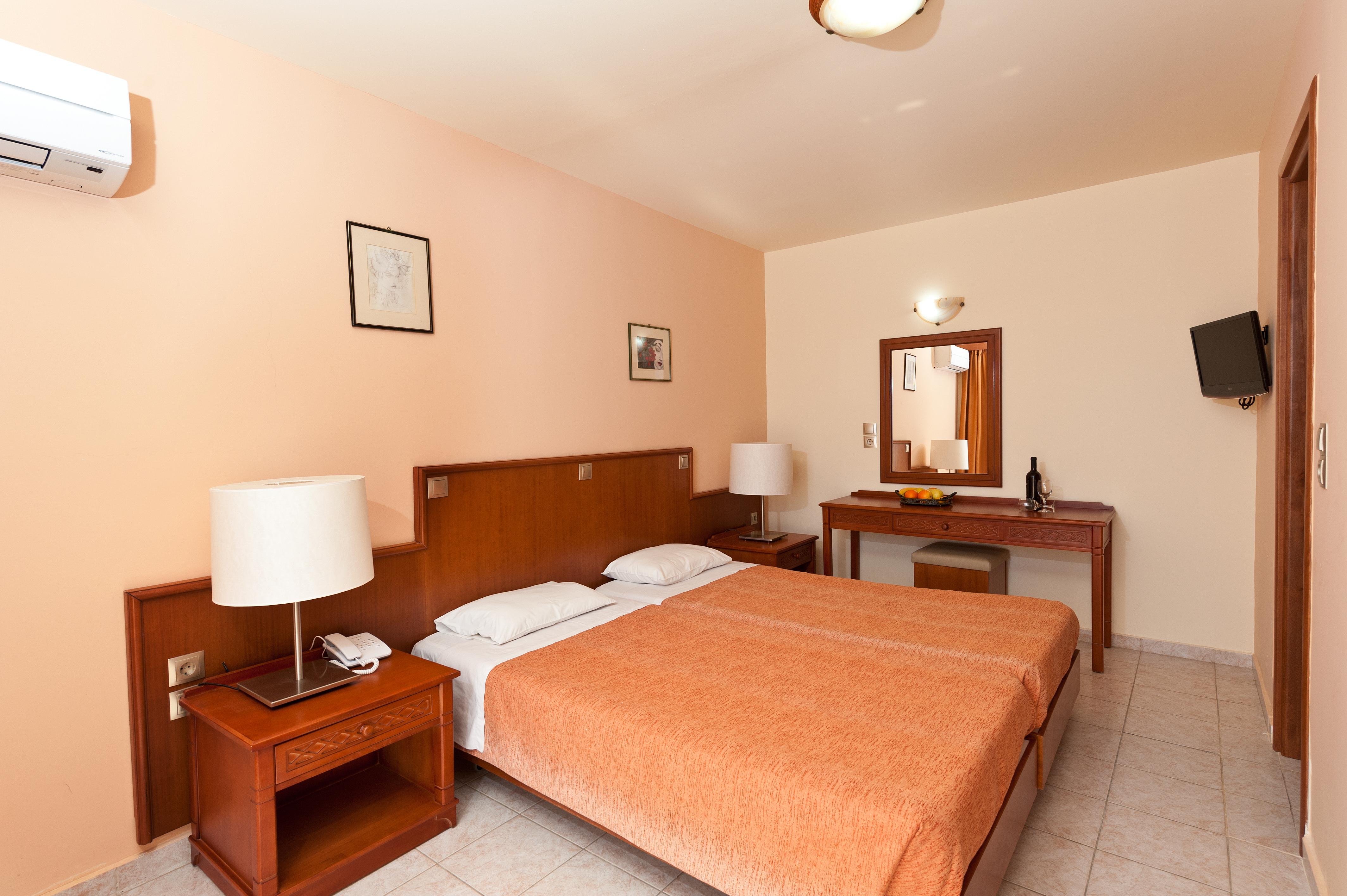 Alea Hotel Apartments Lalyssos Eksteriør billede