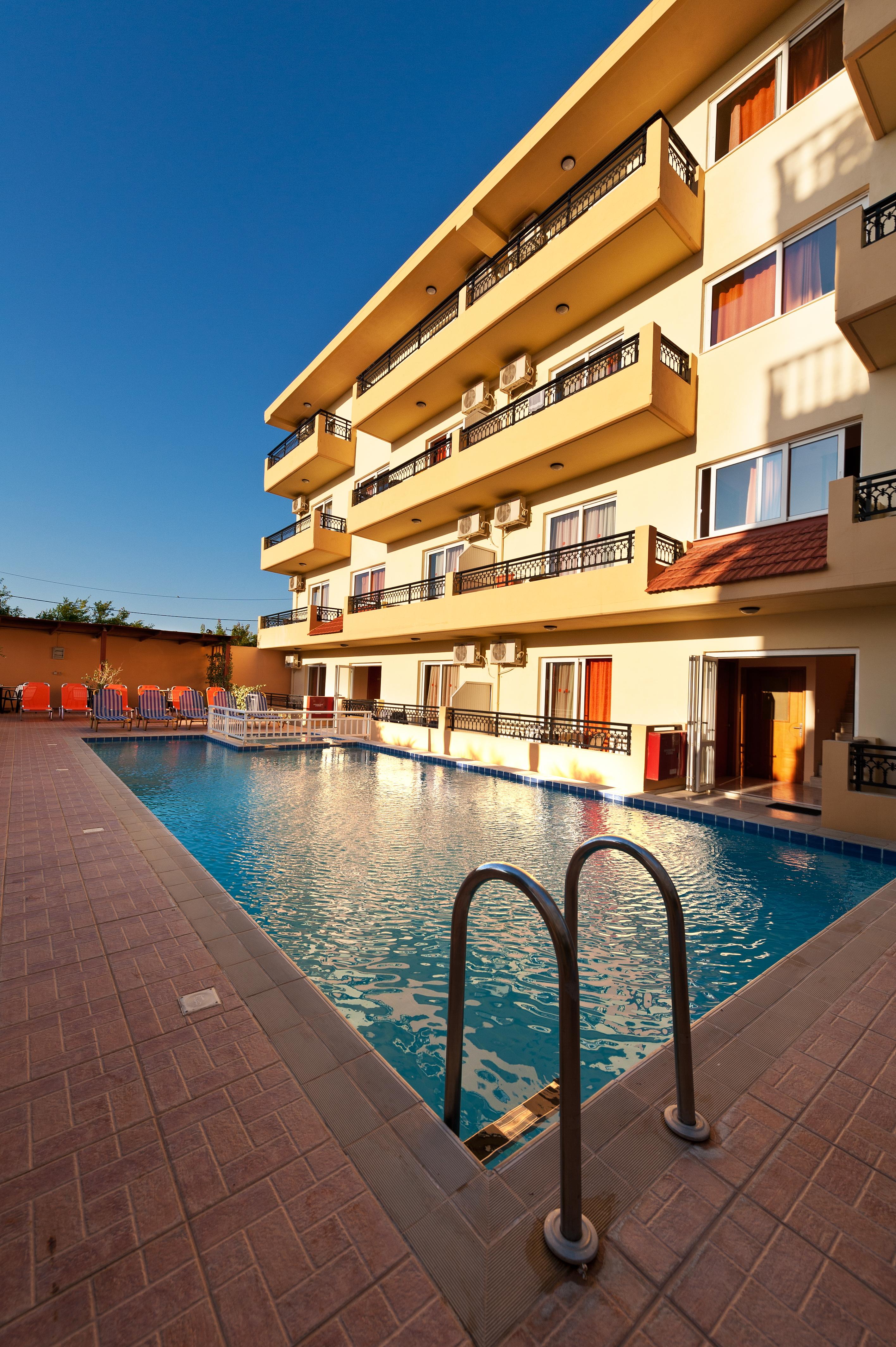 Alea Hotel Apartments Lalyssos Eksteriør billede